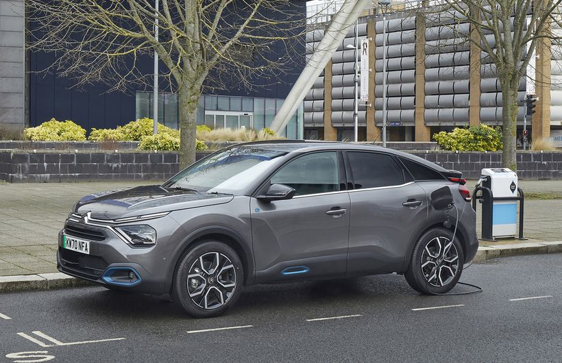 Citreon ec4 electric car charging using public chargepoint